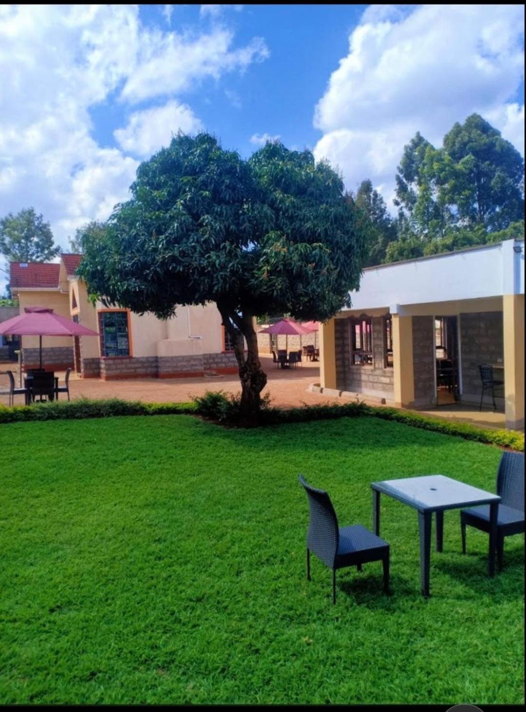The Peak Meadows Hotel Nyeri Exterior foto